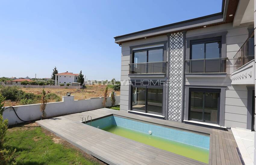 Spacious Villa with 4 En-suite Bathrooms in Dosemealti 2