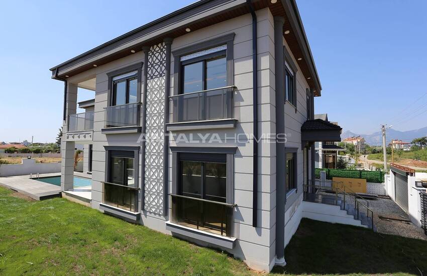 Spacious Villa with 4 En-suite Bathrooms in Dosemealti 4