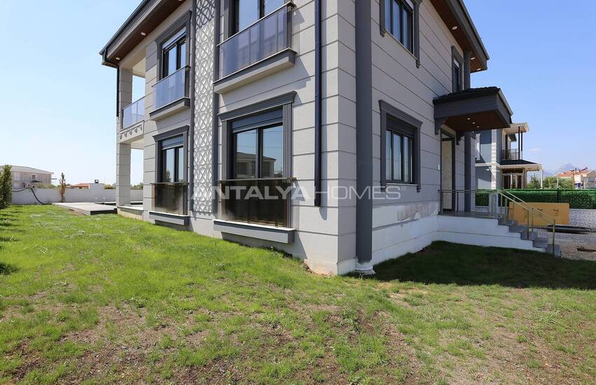 Spacious Villa with 4 En-suite Bathrooms in Dosemealti 5