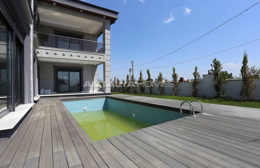 Spacious Villa with 4 En-suite Bathrooms in Dosemealti 8