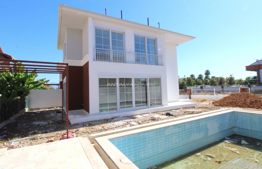 Detached Villa with Large Garden and Private Pool in Kadriye 2