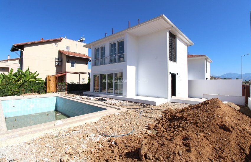 Detached Villa with Large Garden and Private Pool in Kadriye 3
