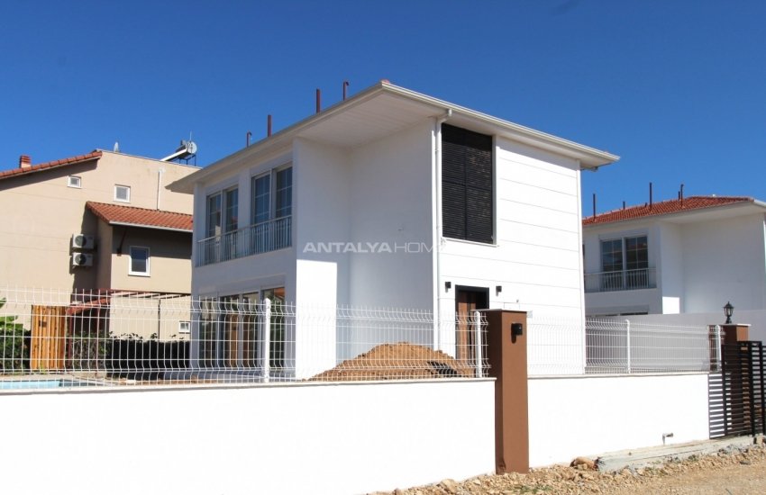 Detached Villa with Large Garden and Private Pool in Kadriye 8