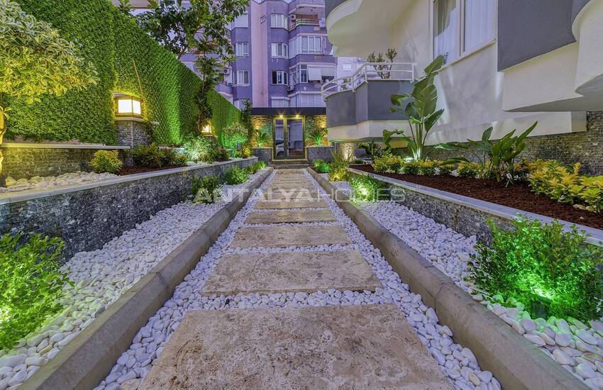 Real Estate in Project with Swimming Pool in Mahmutlar Alanya 5