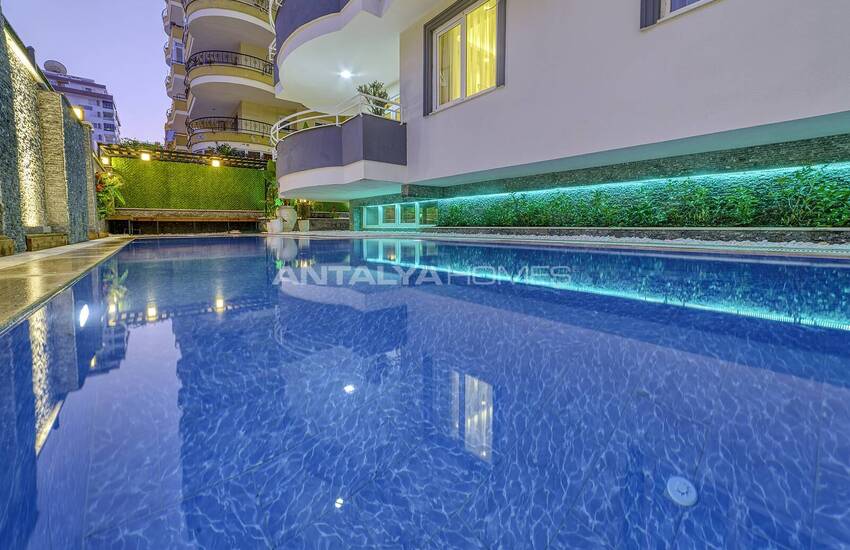 Real Estate in Project with Swimming Pool in Mahmutlar Alanya 8