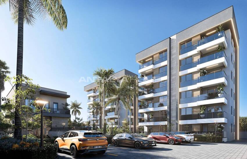 Spacious Properties Close to Main Road in Altintas Antalya