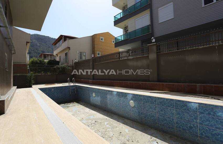 Apartment with Mountain View and Pool in Antalya Konyaalti 2