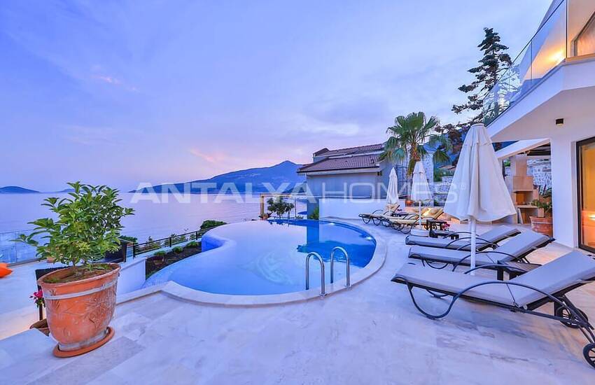 Luxe Villa with Private Infinity Pool in Kalamar Kalkan 28