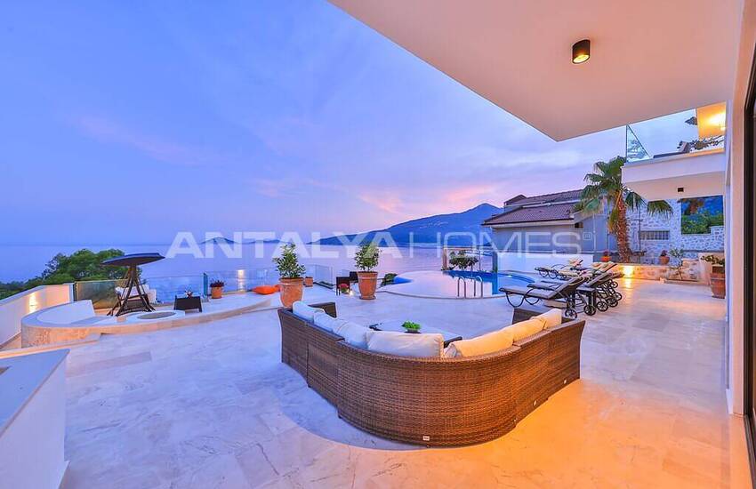 Luxe Villa with Private Infinity Pool in Kalamar Kalkan 9