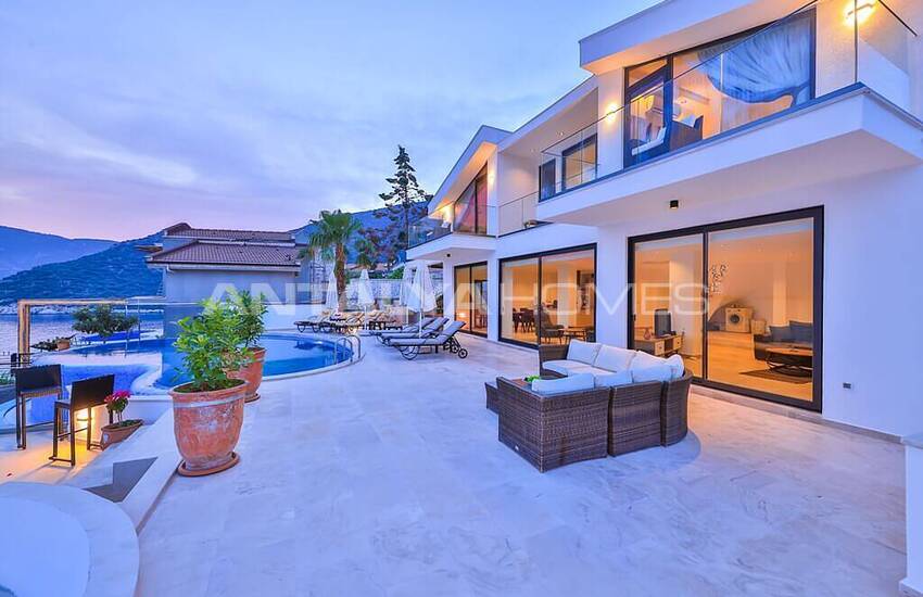 Luxe Villa with Private Infinity Pool in Kalamar Kalkan 10