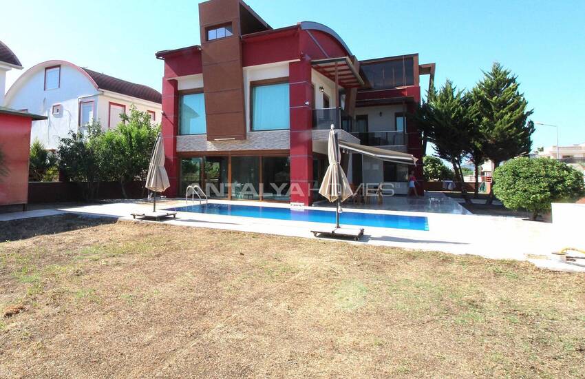 Furnished Villa with Private Pools and Garden in Belek 3