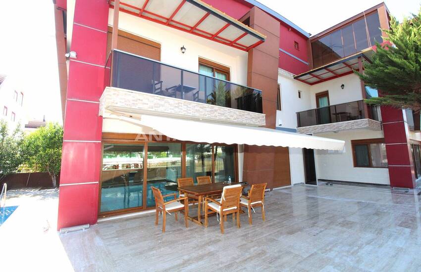 Furnished Villa with Private Pools and Garden in Belek 10