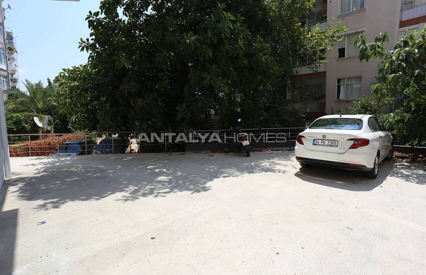 Spacious Apartments with Closed Parking Lot in Muratpaşa 4