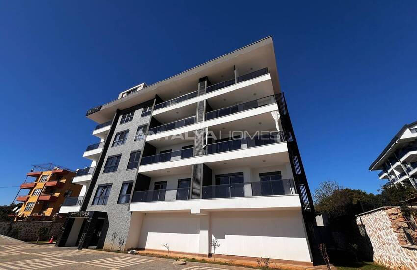 Alanya Oba'da Lüks Olanaklara Sahip Sitede Şık Daireler 2