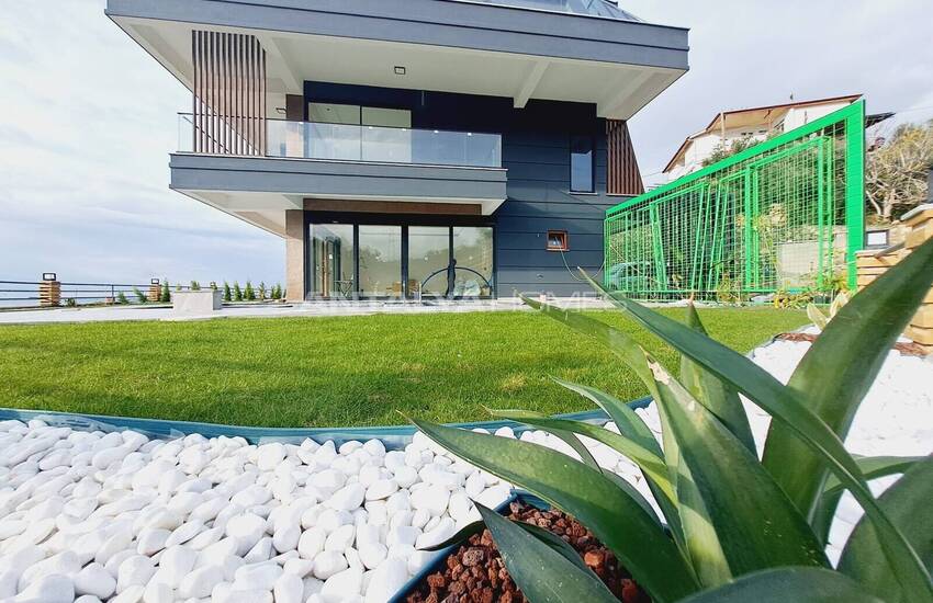 Alanya İncekum'da Özel Havuzlu ve Şık Tasarımlı Villalar 3
