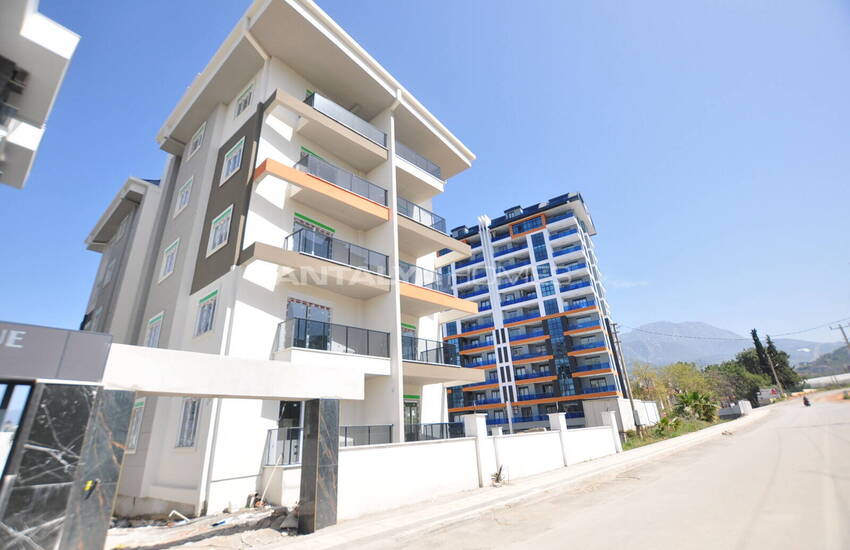 Lägenheter I Ett Komplex Med Pool I Alanya Mahmutlar 3