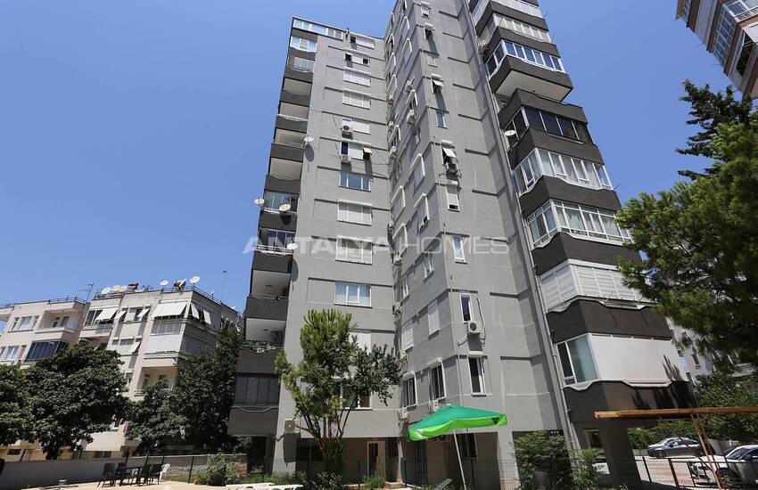 Spacious Apartment in a Complex with Swimming Pool in Muratpasa 6