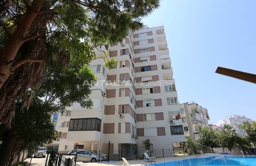 Spacious Apartment in a Complex with Swimming Pool in Muratpasa 7
