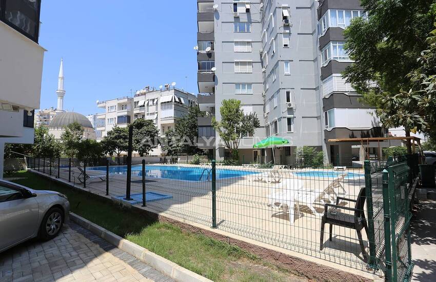 Spacious Apartment in a Complex with Swimming Pool in Muratpasa 9