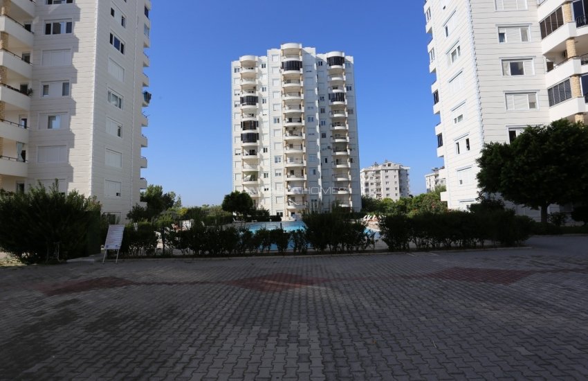 Antalya Kemerağzı’nda Anayol Üzerinde Eşyalı Satılık Daire 3