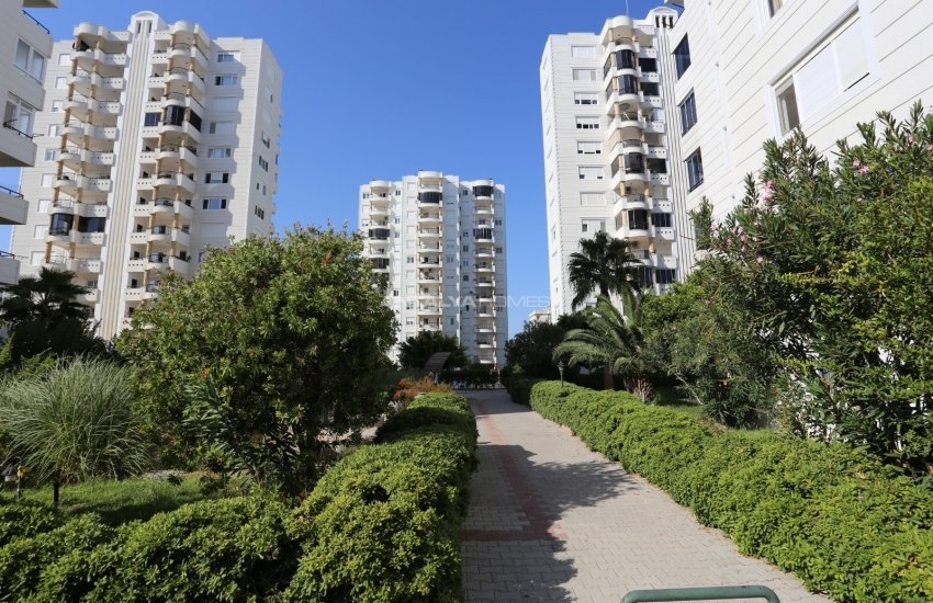 Antalya Kemerağzı’nda Anayol Üzerinde Eşyalı Satılık Daire 5