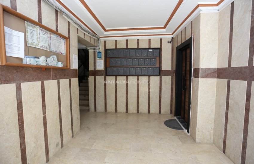 Antalya Kemerağzı’nda Anayol Üzerinde Eşyalı Satılık Daire 10