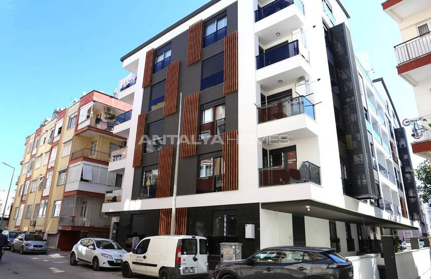Apartments in a Complex with Indoor Parking in Muratpasa 1
