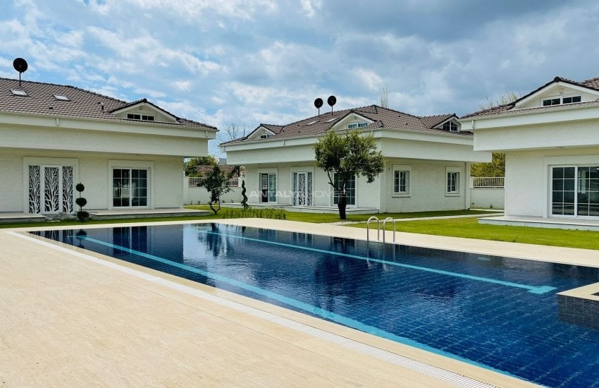 Villa Mit Bergblick In Einem Projekt Mit Schwimmbad In Kemer 3