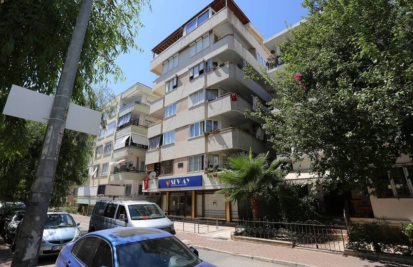 Commercial Property Close to Commercial Areas in Muratpasa 1