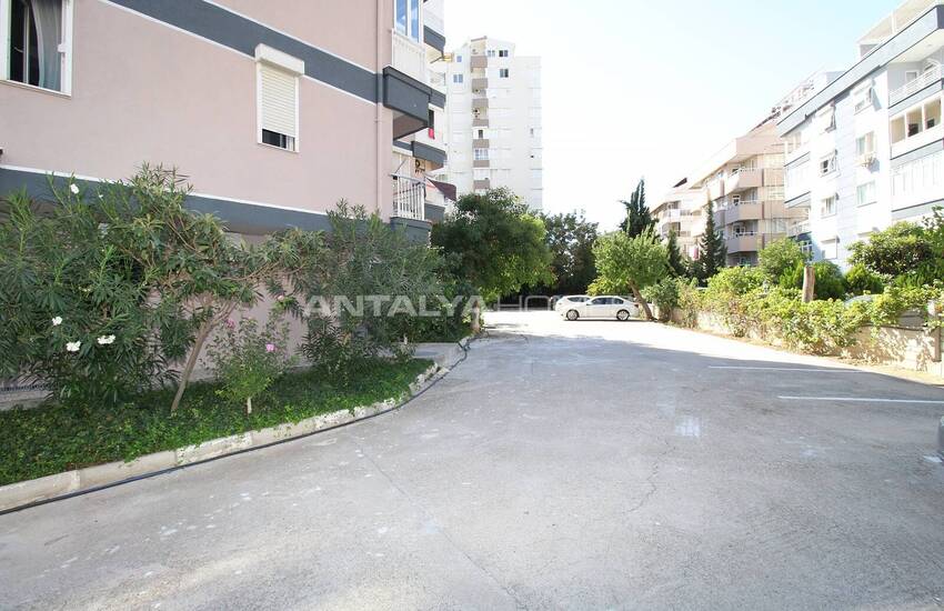 Sea View Flat in a Complex with Pool in Lara Antalya 4