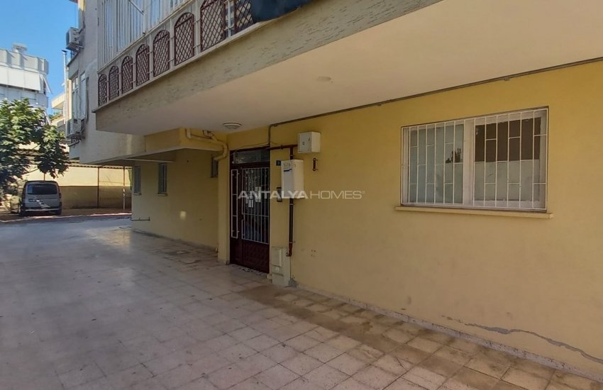 Apartment in Few Steps From City Center in Muratpasa Antalya 4