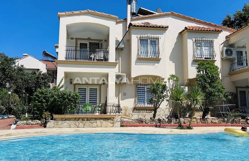 Bargain 2+1 Apartment Close to Shopping Center in Kemer 1