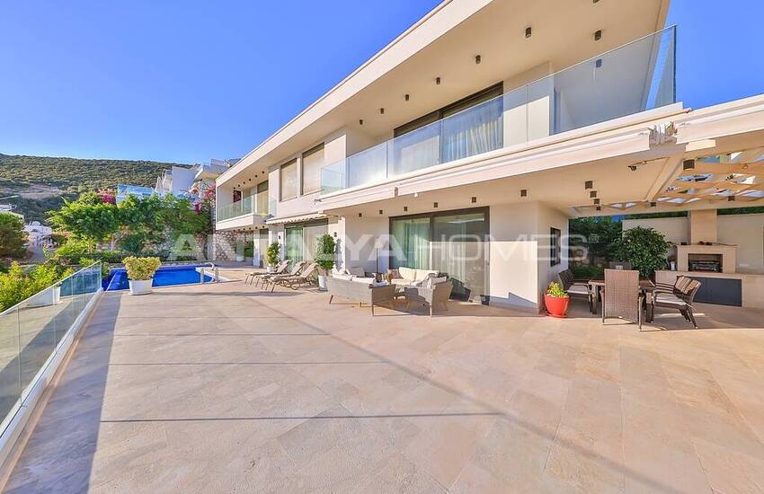 Luxury 5-bedroom Detached House with Infinity Pool in Kalkan 2