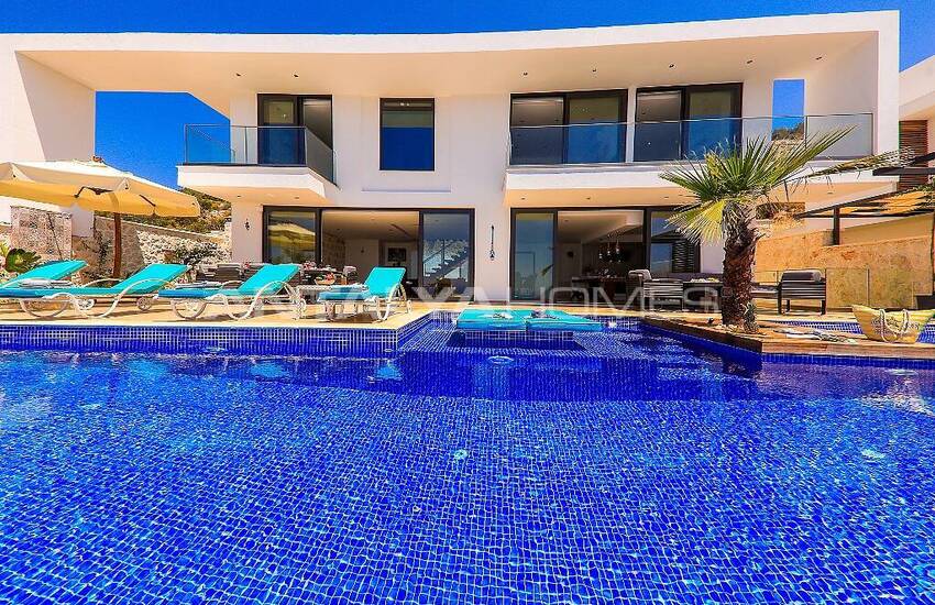 Panoramic Sea View Villa with Infinity Pool in Kalkan 13