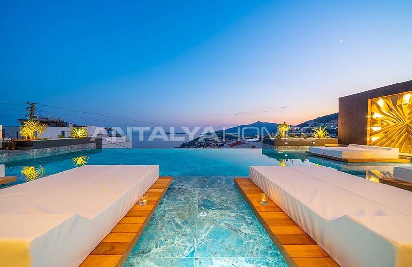 Luxe Villa with Sea View and Infinity Pool in Kalkan 5
