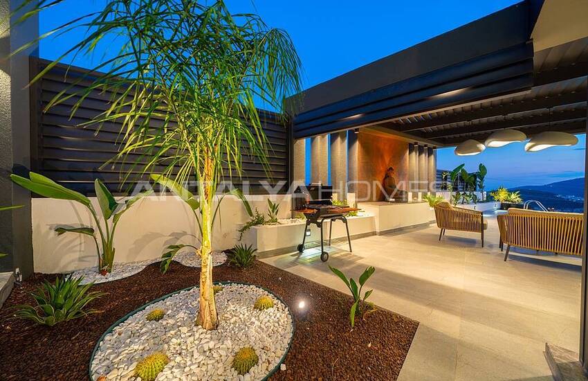 Luxe Villa with Sea View and Infinity Pool in Kalkan 8