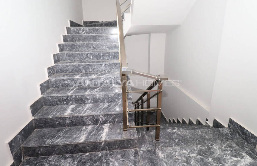 Real Estate with High Rental Income Potential in Antalya Kepez 12