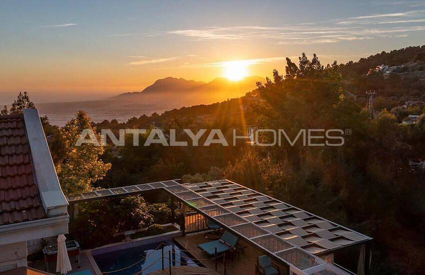 Key Ready Villa with Heated Pool and Jacuzzi in Kalkan 15