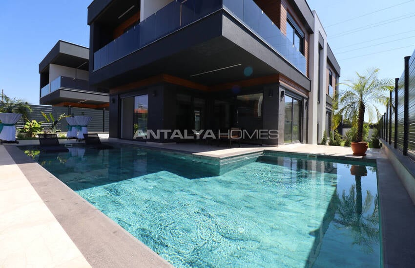 Detached Villas in a Luxury Complex in Dosemealti Antalya