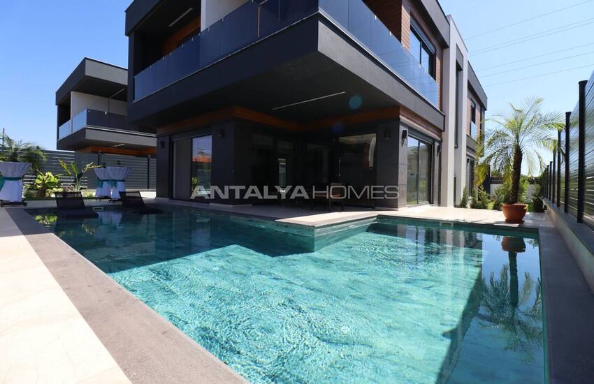 Detached Villas in a Luxury Complex in Dosemealti Antalya
