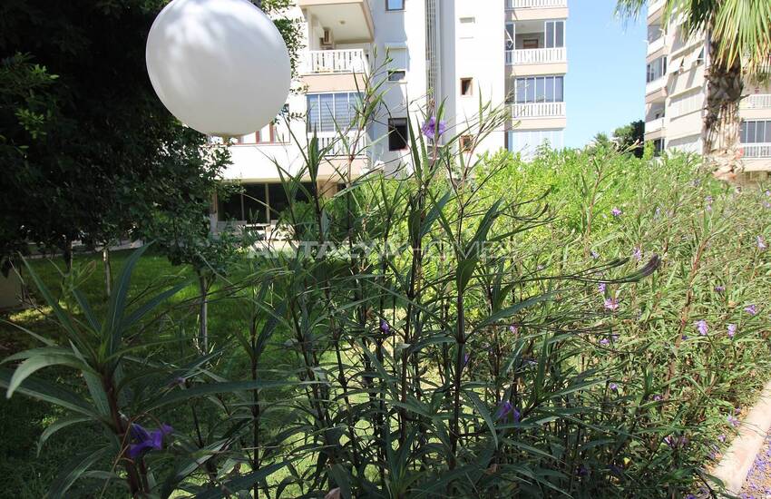 Wide and Spacious Apartment in Complex in Antalya Muratpasa 7