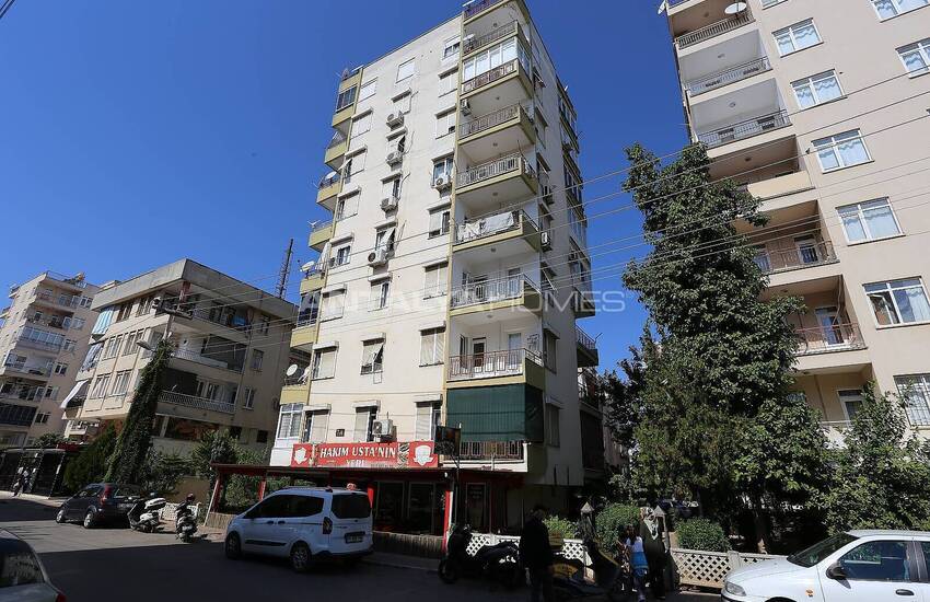 Spacious Renovated Flat in Complex in Antalya Muratpasa 3