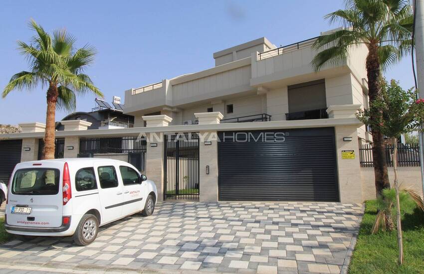 Triplex Villa with Private Pool and Elevator in Antalya 4