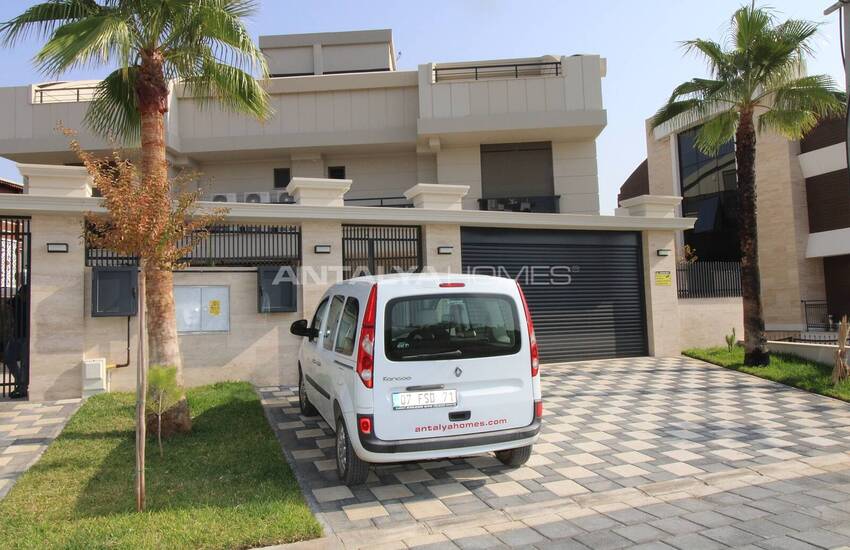 Triplex Villa with Private Pool and Elevator in Antalya 5
