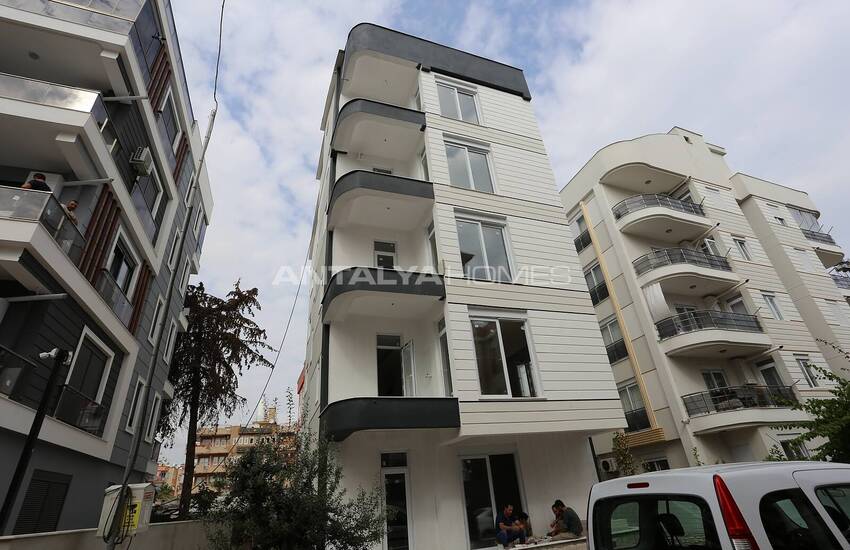 New Real Estate in an Advantageous Location in Muratpasa 3