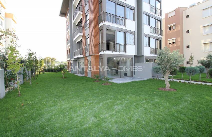 Real Estate in a Complex with Indoor Parking Lot in Lara, Antalya 2