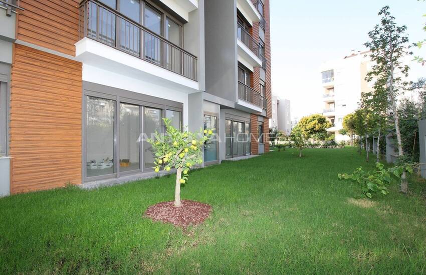 Real Estate in a Complex with Indoor Parking Lot in Lara, Antalya 3