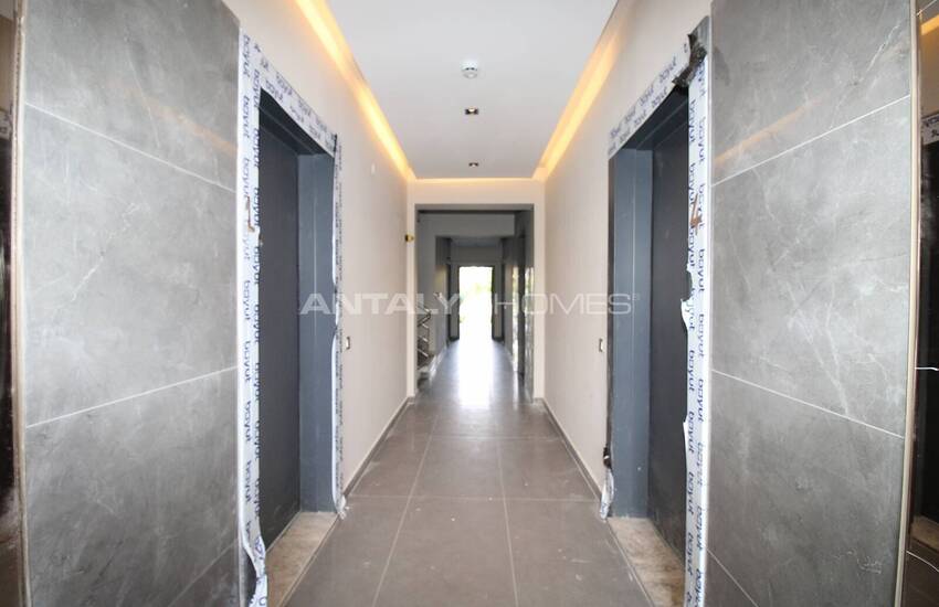 Real Estate in a Complex with Indoor Parking Lot in Lara, Antalya 7