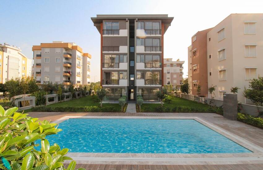 Real Estate in a Complex with Indoor Parking Lot in Lara, Antalya
