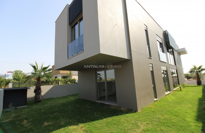 Antalya Kemerağzı'nda Deniz Manzaralı Müstakil Villa 4